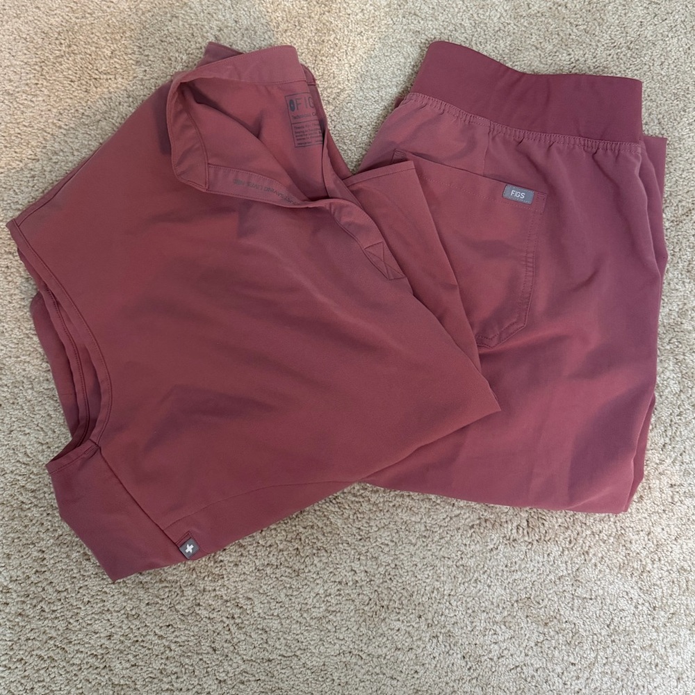 Figs scrubs